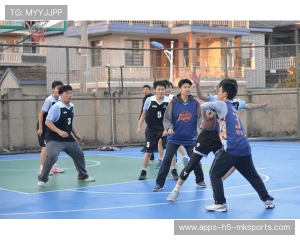 汗水与信念铸就篮球梦想，篮球是青春的印记,汗水
